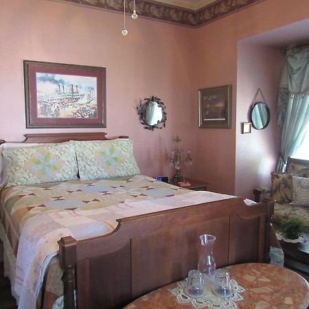 The Carriage House Bed & Breakfast Jefferson Bagian luar foto