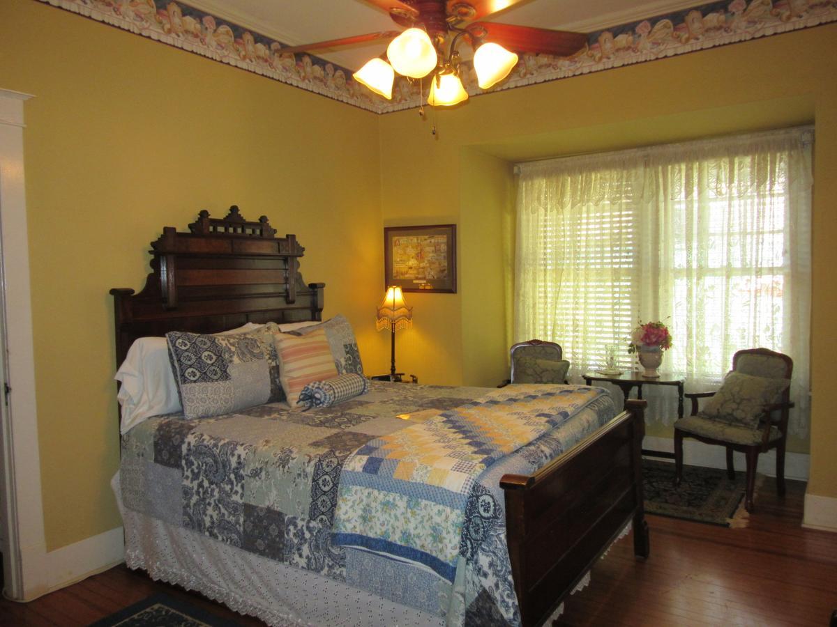 The Carriage House Bed & Breakfast Jefferson Bagian luar foto